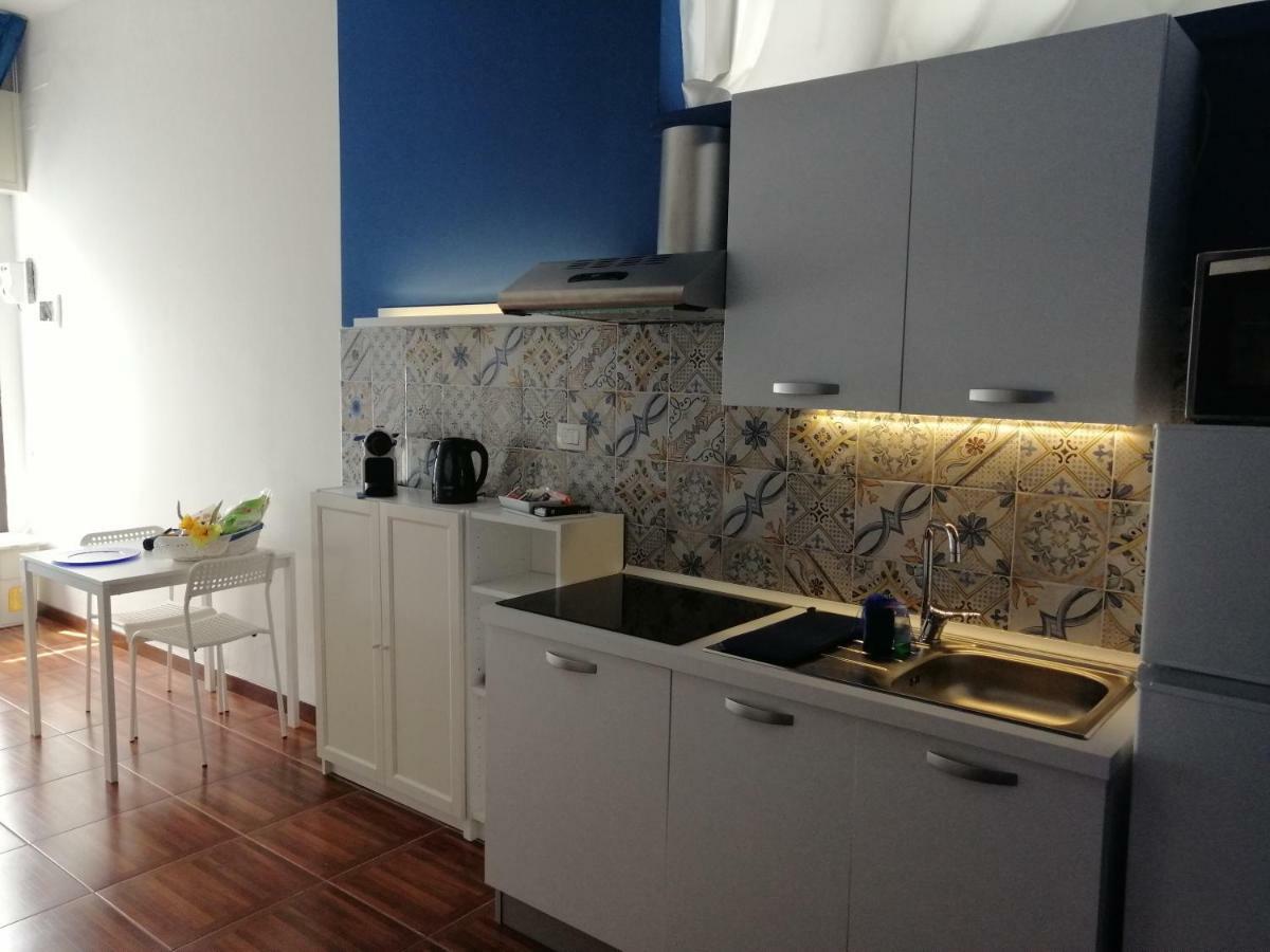Casadamare Holiday Home 焦维纳佐 外观 照片